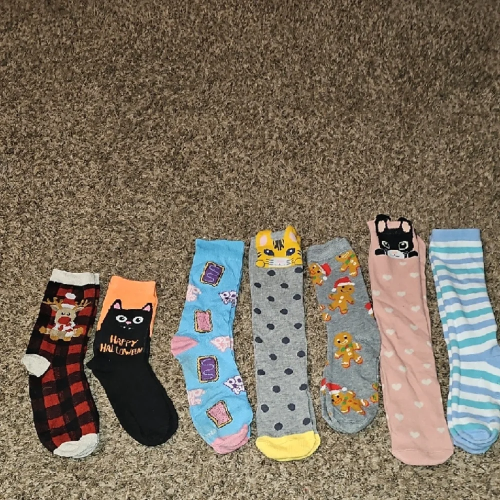 Kids Youth Lot Of Socks. New And Gently Used!!